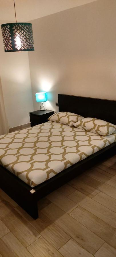Garden Apartment Bari Bagian luar foto