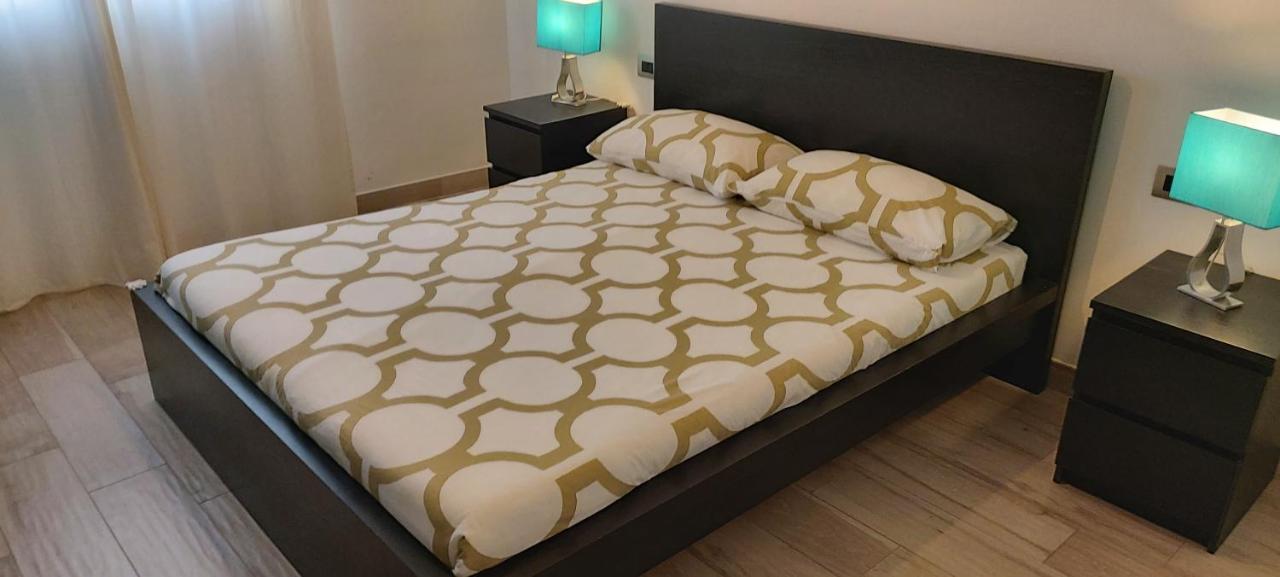 Garden Apartment Bari Bagian luar foto