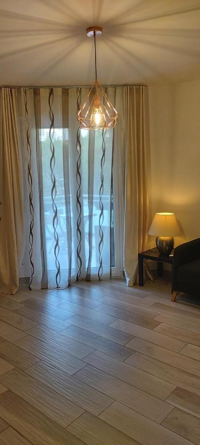 Garden Apartment Bari Bagian luar foto