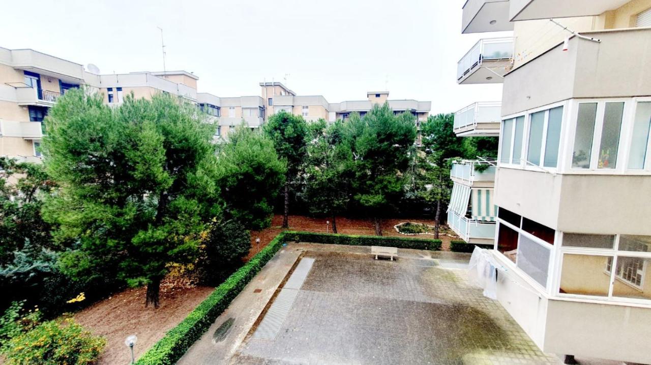 Garden Apartment Bari Bagian luar foto