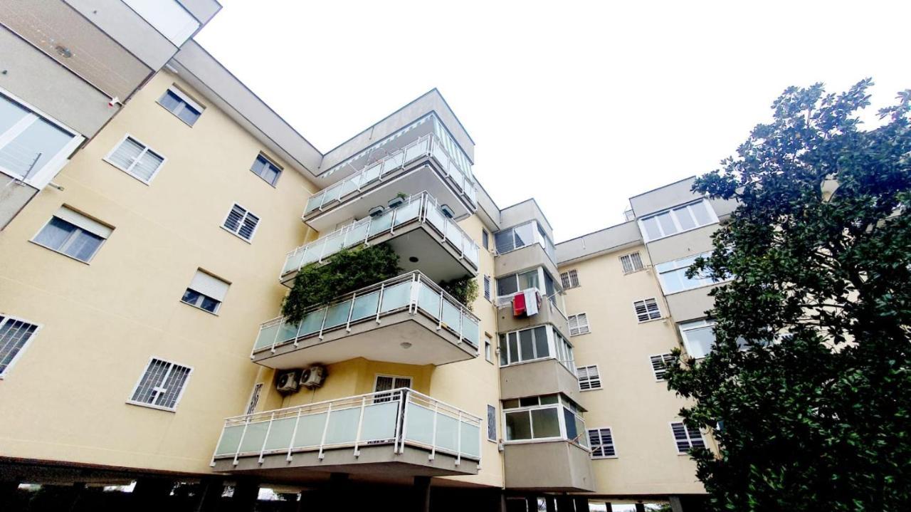 Garden Apartment Bari Bagian luar foto