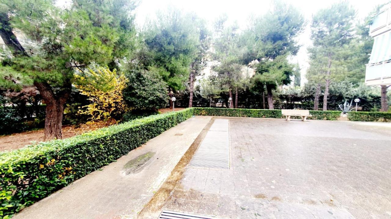 Garden Apartment Bari Bagian luar foto